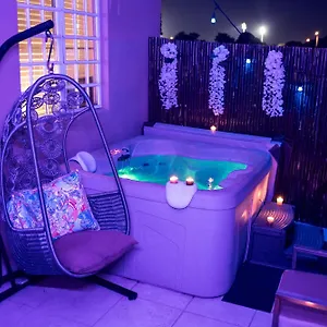  Apartment Private Jacuzzi Oasis With Mountain Views And Free Parking Puerto Rico